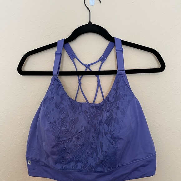 Livi Active Other - Strappy Sports Bra